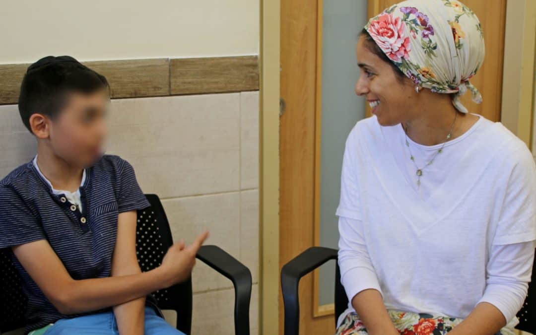 Guiding Students to be Strong in Wartime and in Life